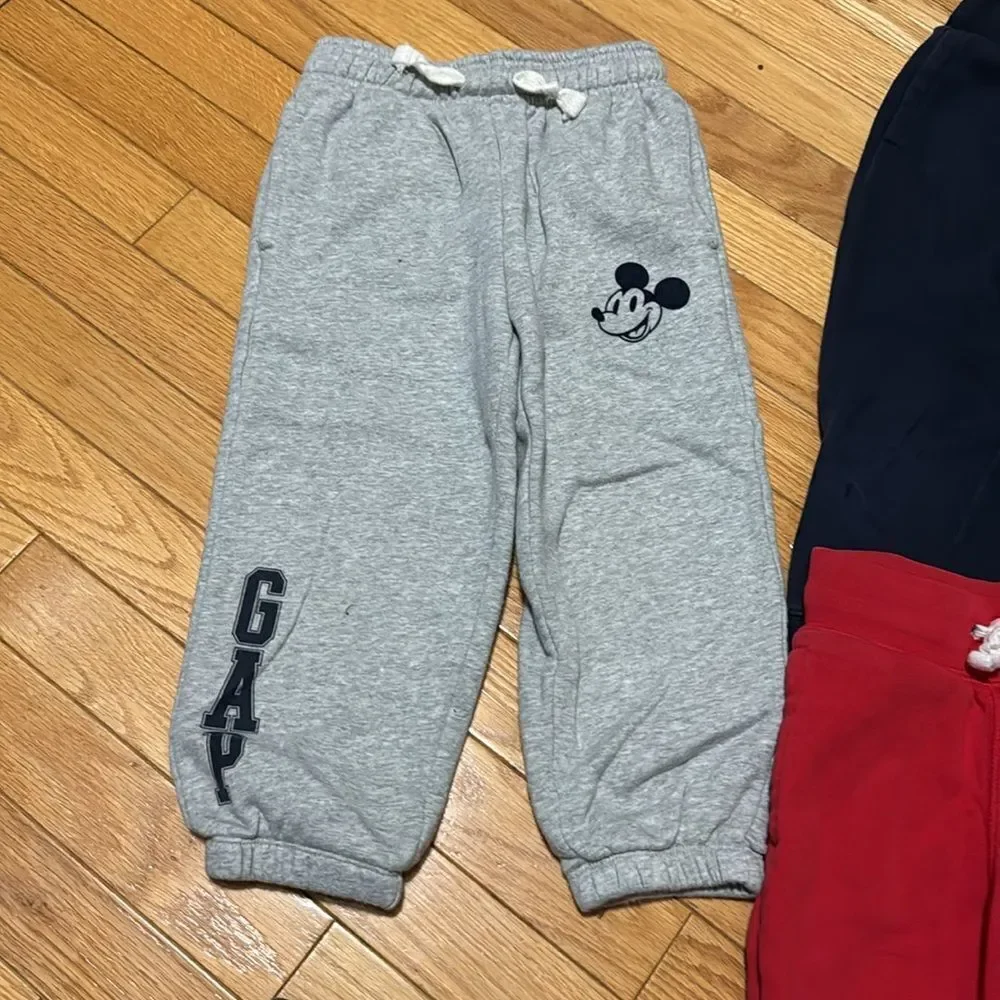 Bundle of 6 Gap sweatpants XS